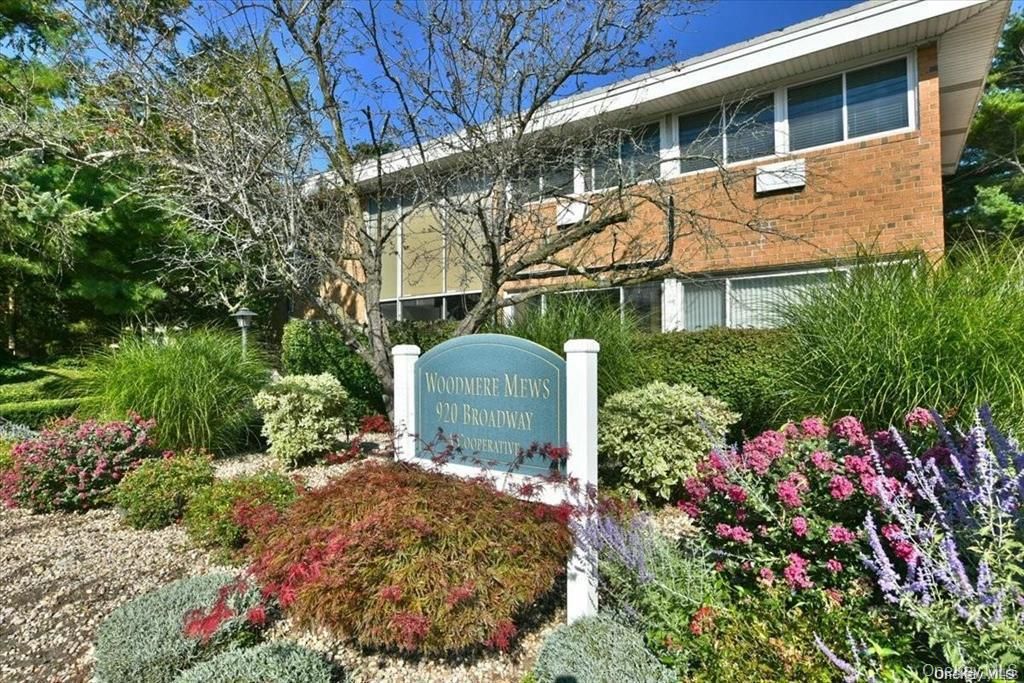 920 Broadway 16, Woodmere, NY 11598
