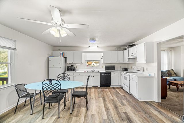 1316 E MAIN ST, Waynesboro, VA 22980