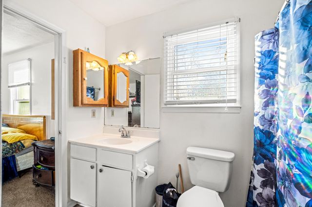 1316 E MAIN ST, Waynesboro, VA 22980