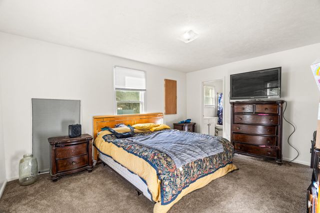 1316 E MAIN ST, Waynesboro, VA 22980