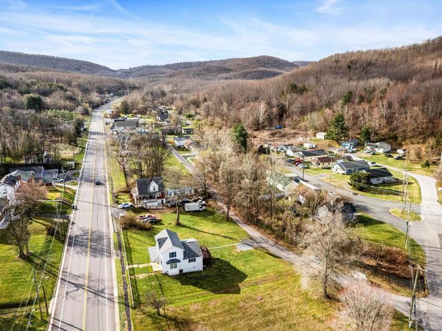 1316 E MAIN ST, Waynesboro, VA 22980