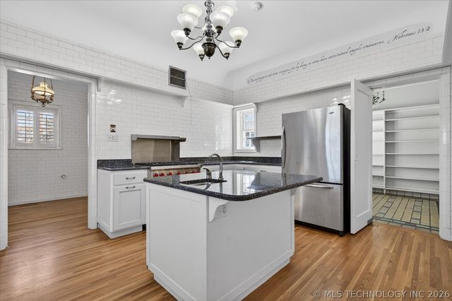 1110 S Cherokee Avenue, Bartlesville, OK 74003