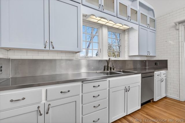 1110 S Cherokee Avenue, Bartlesville, OK 74003