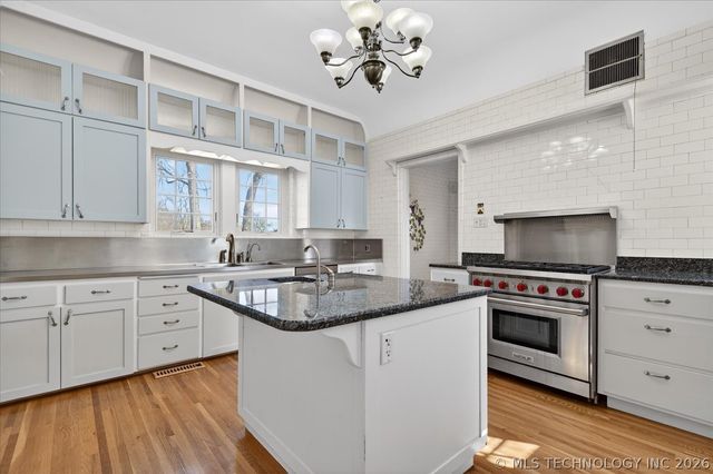 1110 S Cherokee Avenue, Bartlesville, OK 74003