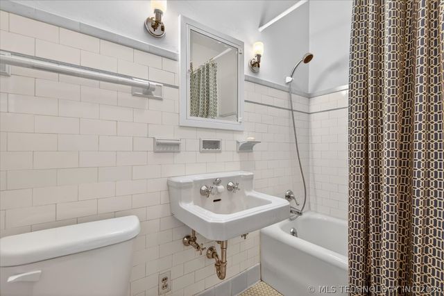 1110 S Cherokee Avenue, Bartlesville, OK 74003