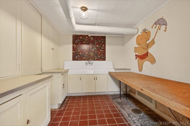 1110 S Cherokee Avenue, Bartlesville, OK 74003