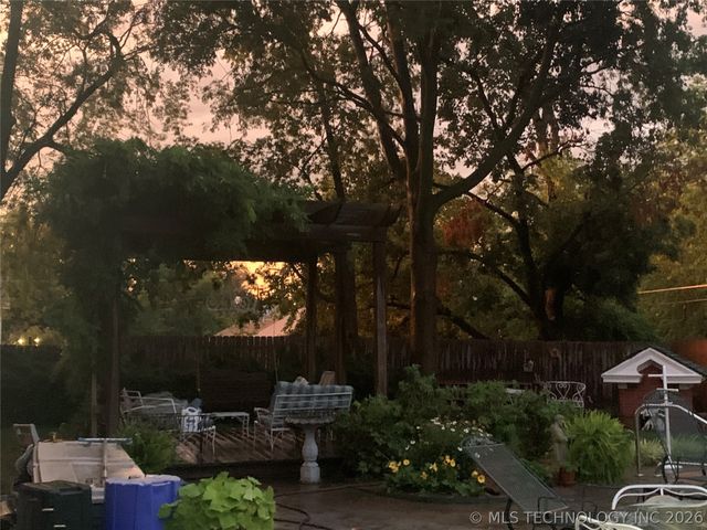 1110 S Cherokee Avenue, Bartlesville, OK 74003