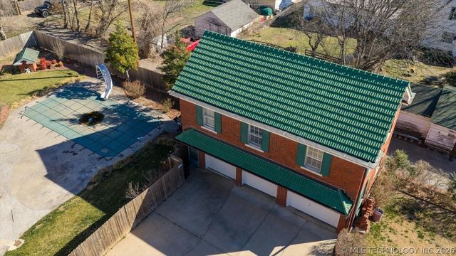 1110 S Cherokee Avenue, Bartlesville, OK 74003