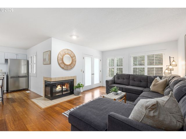 1196 Nw WEYBRIDGE Way, Beaverton, OR 97006