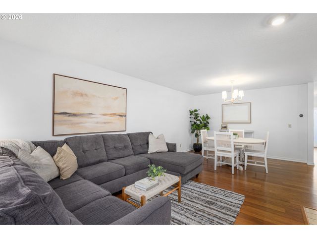 1196 Nw WEYBRIDGE Way, Beaverton, OR 97006