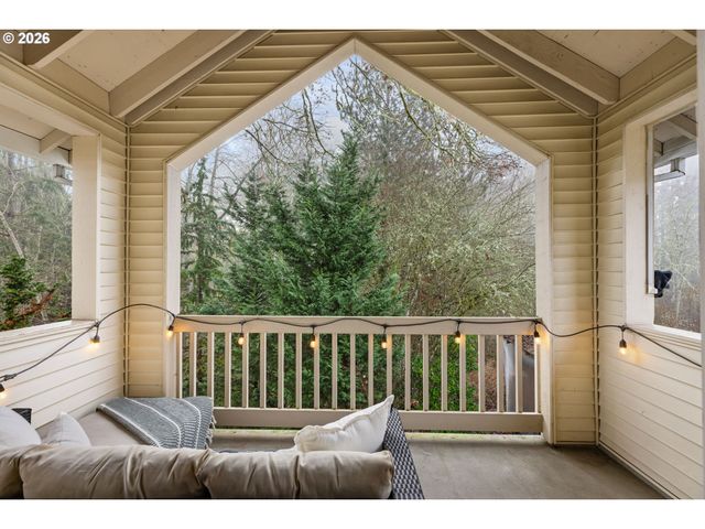 1196 Nw WEYBRIDGE Way, Beaverton, OR 97006