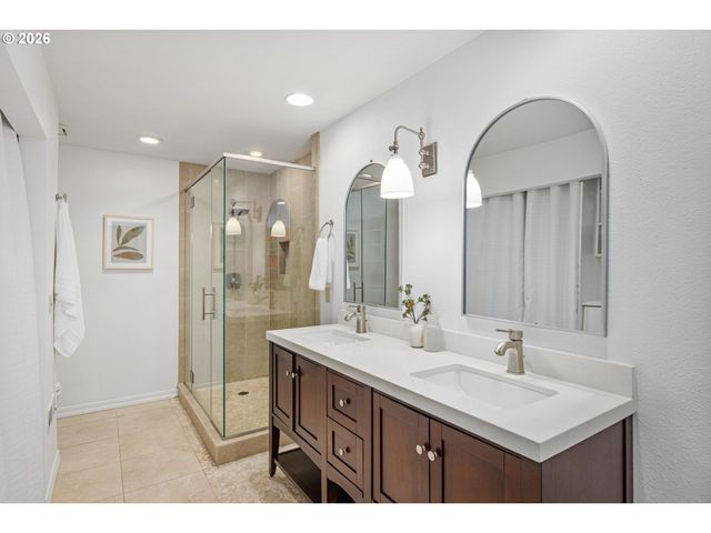 1196 Nw WEYBRIDGE Way, Beaverton, OR 97006