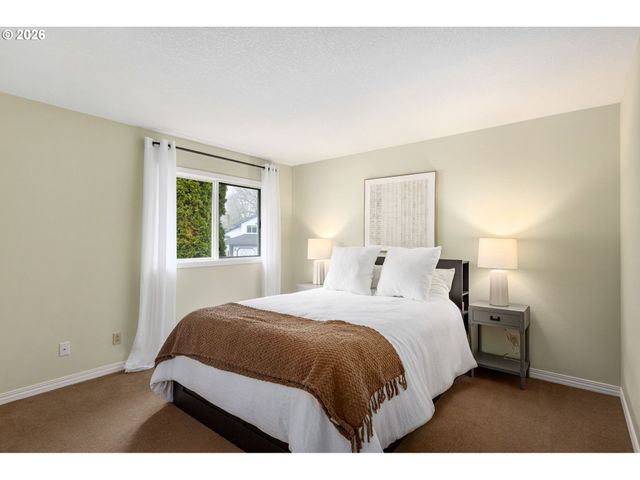 1196 Nw WEYBRIDGE Way, Beaverton, OR 97006