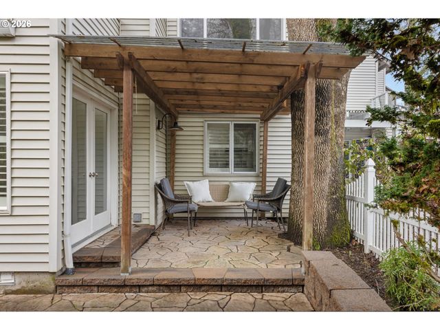 1196 Nw WEYBRIDGE Way, Beaverton, OR 97006