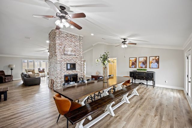 11 Bluff Drive, Russellville, AR 72802