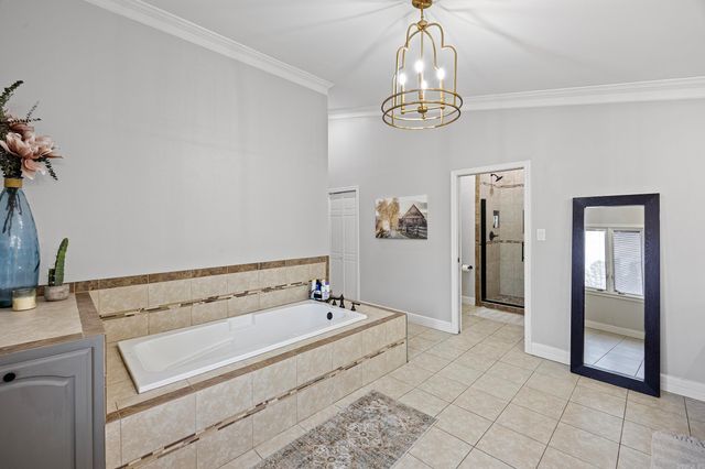 11 Bluff Drive, Russellville, AR 72802