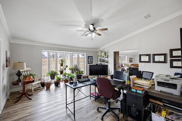 11 Bluff Drive, Russellville, AR 72802