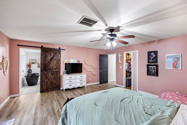 11 Bluff Drive, Russellville, AR 72802