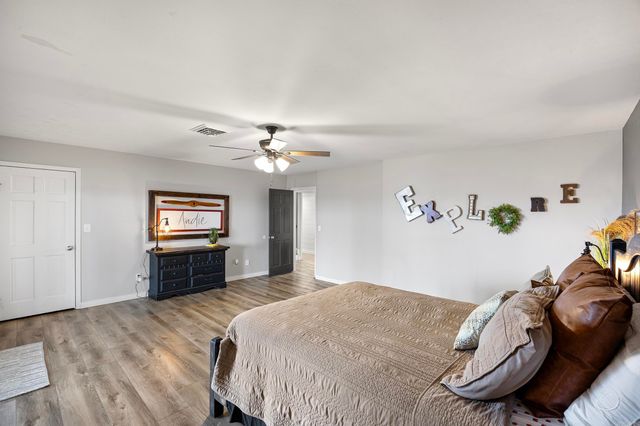 11 Bluff Drive, Russellville, AR 72802