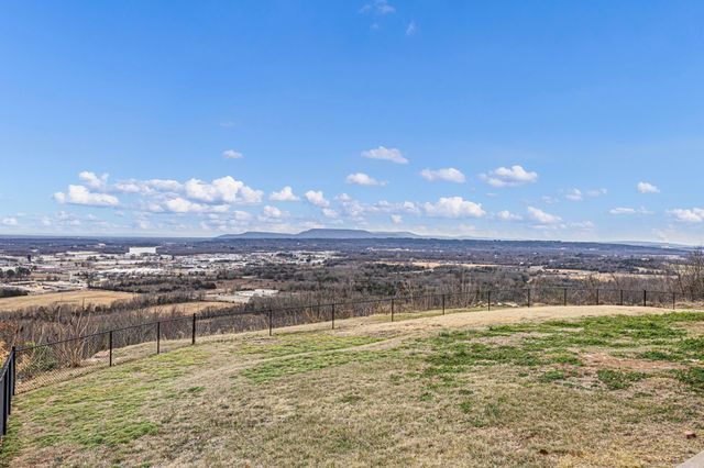 11 Bluff Drive, Russellville, AR 72802