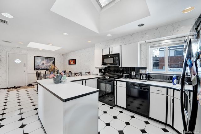 1 Stauber Drive, Plainview, NY 11803