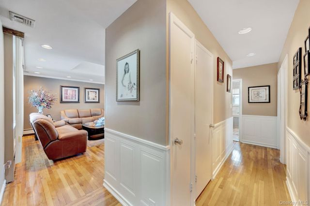 1 Stauber Drive, Plainview, NY 11803