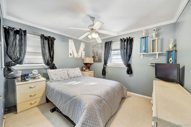 1 Stauber Drive, Plainview, NY 11803