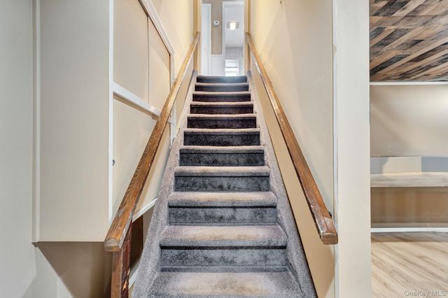 1 Stauber Drive, Plainview, NY 11803