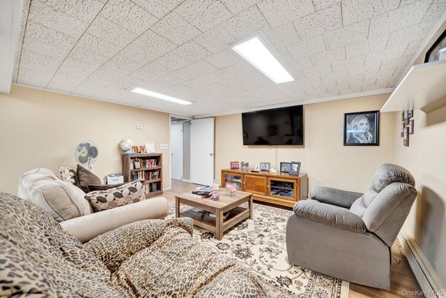 1 Stauber Drive, Plainview, NY 11803