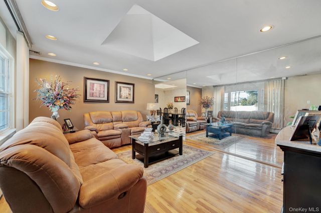 1 Stauber Drive, Plainview, NY 11803