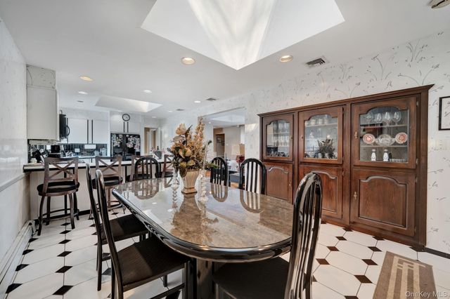 1 Stauber Drive, Plainview, NY 11803