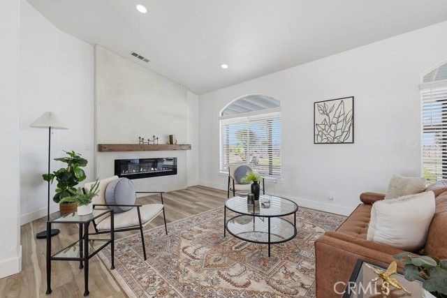 18785 Sahale, Apple Valley, CA 92307