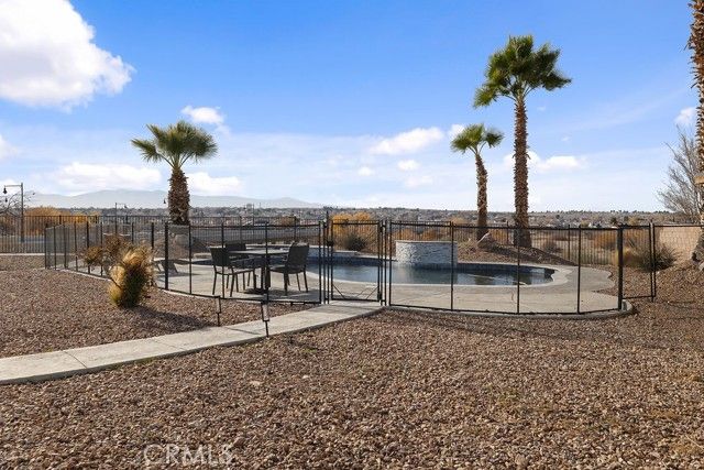 18785 Sahale, Apple Valley, CA 92307