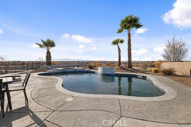 18785 Sahale, Apple Valley, CA 92307