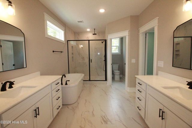 110 Lawrence Overlook, West End, NC 27376