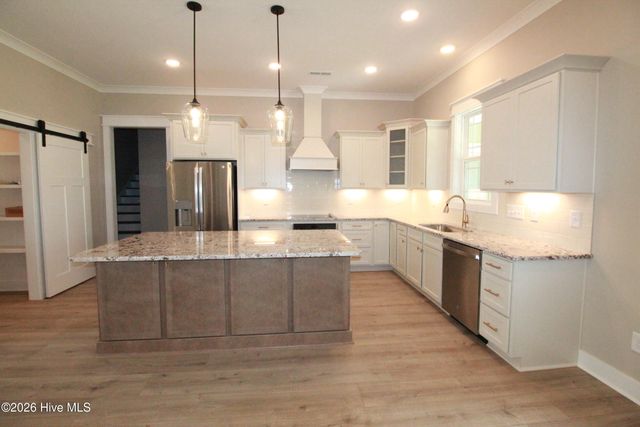 110 Lawrence Overlook, West End, NC 27376