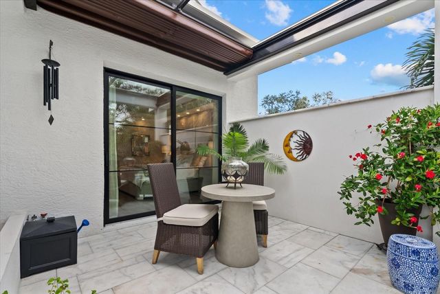 5307 AVENIDA DEL MARE, Sarasota, FL 34242