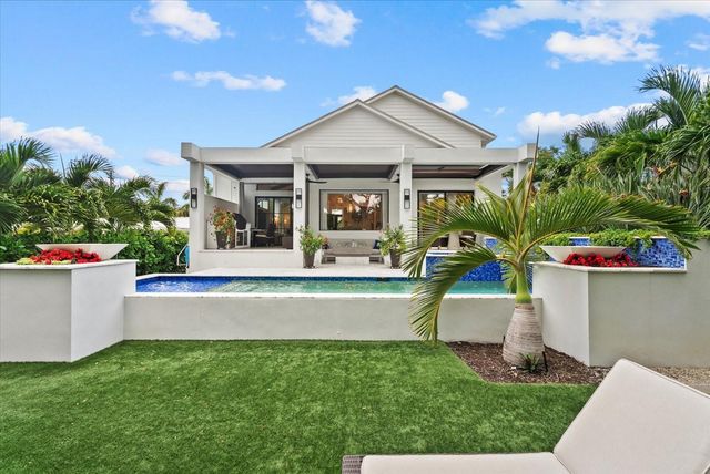 5307 AVENIDA DEL MARE, Sarasota, FL 34242