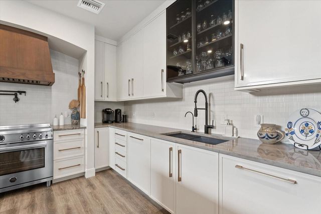 5307 AVENIDA DEL MARE, Sarasota, FL 34242