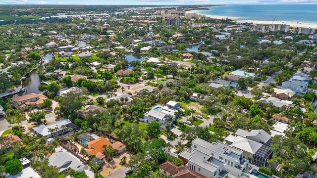 5307 AVENIDA DEL MARE, Sarasota, FL 34242