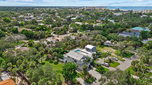 5307 AVENIDA DEL MARE, Sarasota, FL 34242