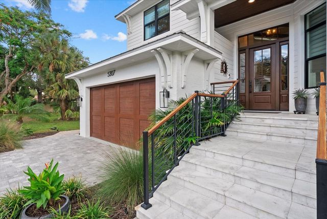 5307 AVENIDA DEL MARE, Sarasota, FL 34242
