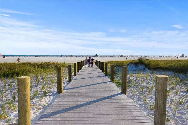 5307 AVENIDA DEL MARE, Sarasota, FL 34242