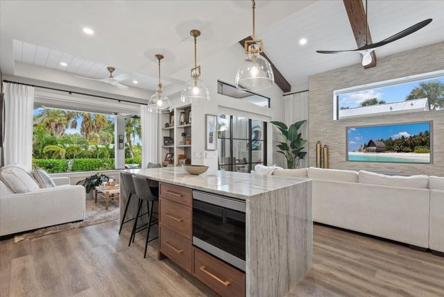 5307 AVENIDA DEL MARE, Sarasota, FL 34242