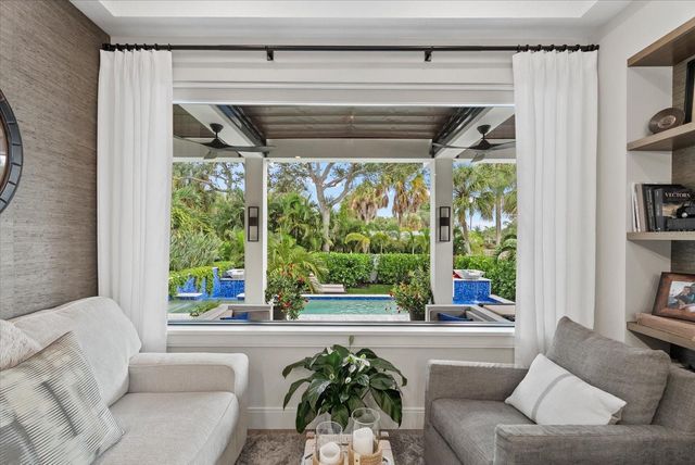 5307 AVENIDA DEL MARE, Sarasota, FL 34242