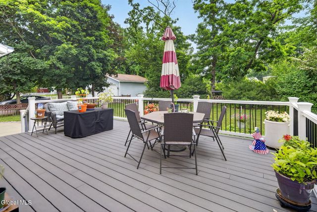 329 E Campbell Road, Rotterdam, NY 12303