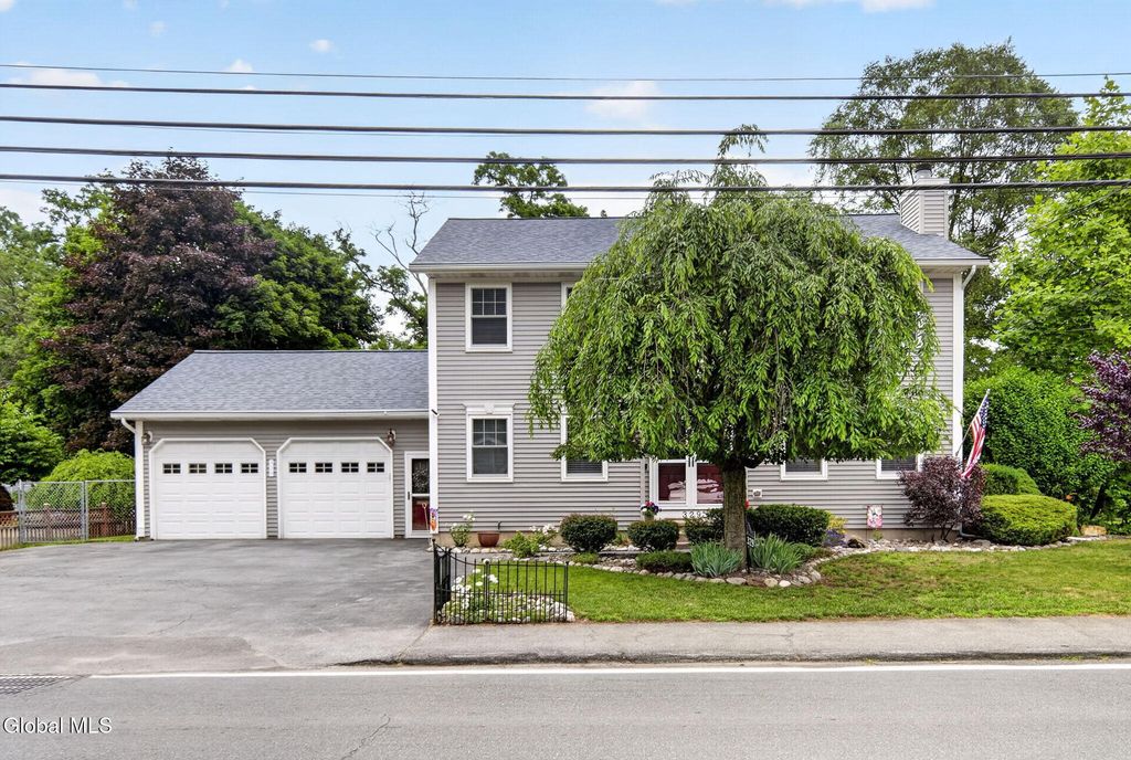 329 E Campbell Road, Rotterdam, NY 12303