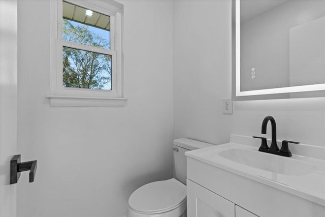 588 Highway 92, Enterprise, AL 36330