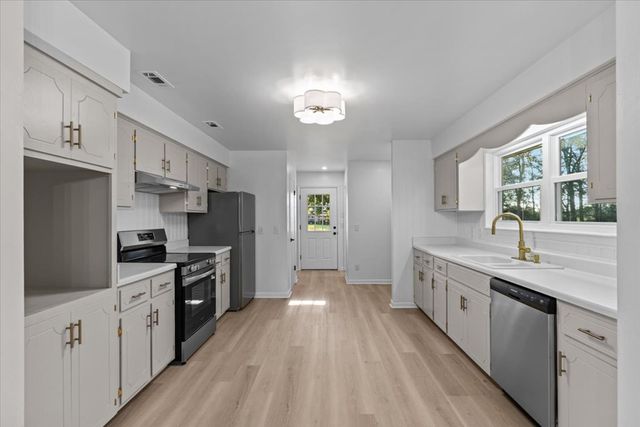 588 Highway 92, Enterprise, AL 36330