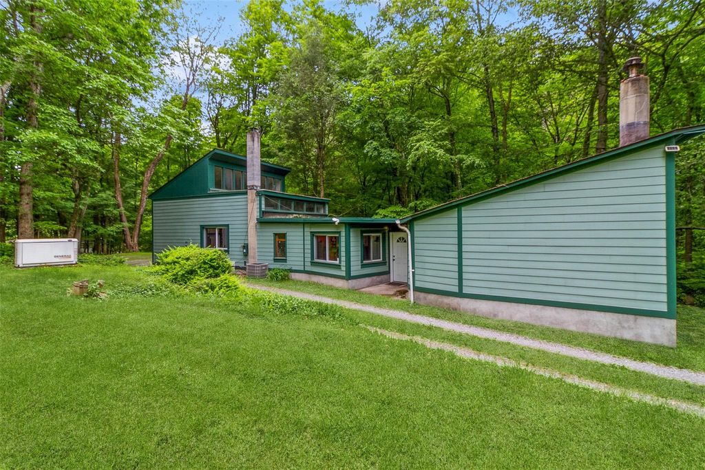 13 Hilldale Avenue, Somers, NY 10589